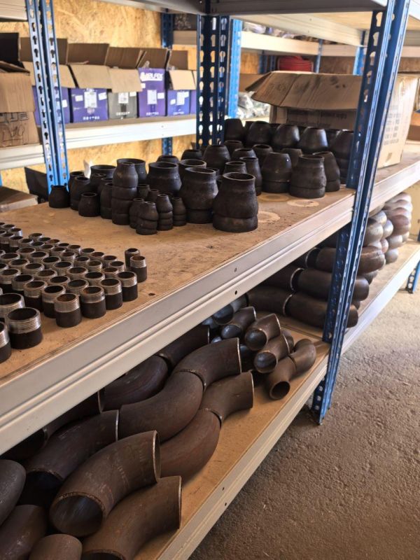 Кузбасс передал в Горловку очередную партию материалов и оборудования для устранения последствий аварий Кузбасс передал в Горловку очередную партию материалов и оборудования для устранения последствий аварий