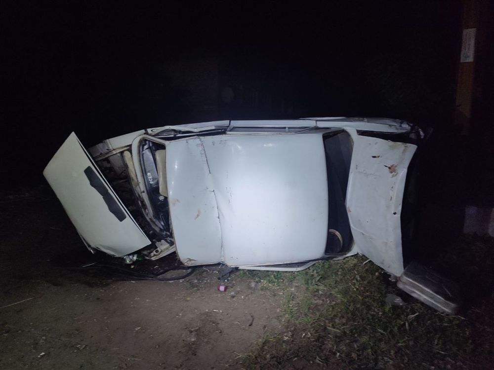 В Горловке 17-летний водитель "Жигулей", двигаясь на высокой скорости по трамвайным путям, не справился с управлением, сообщили в пресс-службе МВД ДНР