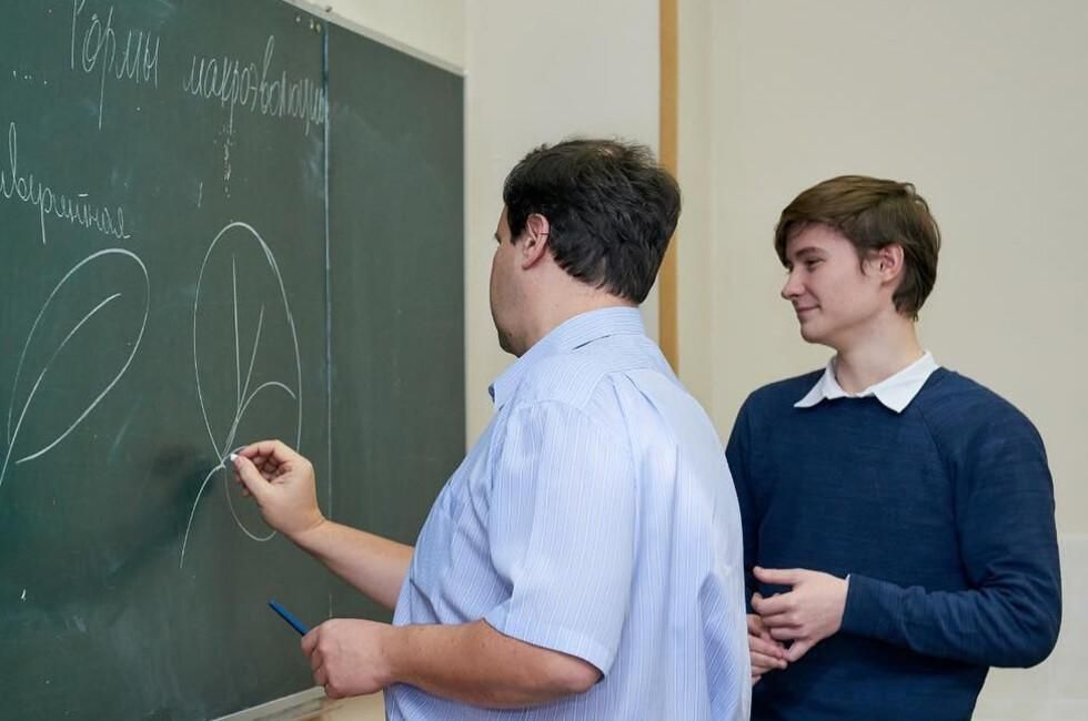 В ДНР предложат 100 договоров целевого обучения на педагогические специальности