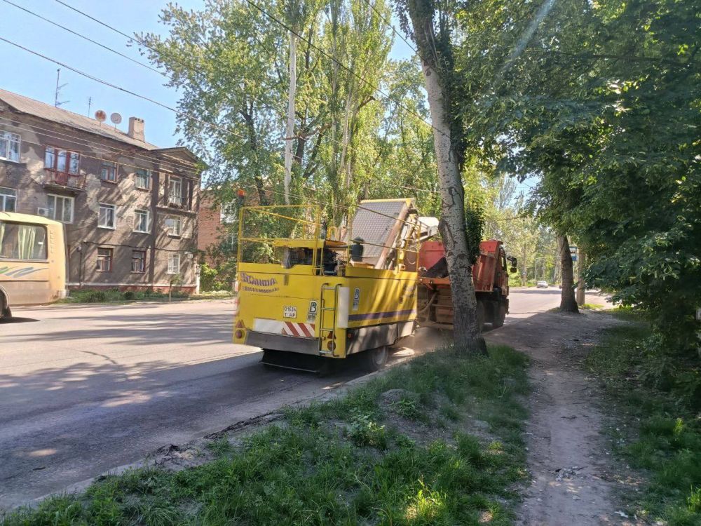  :       л       