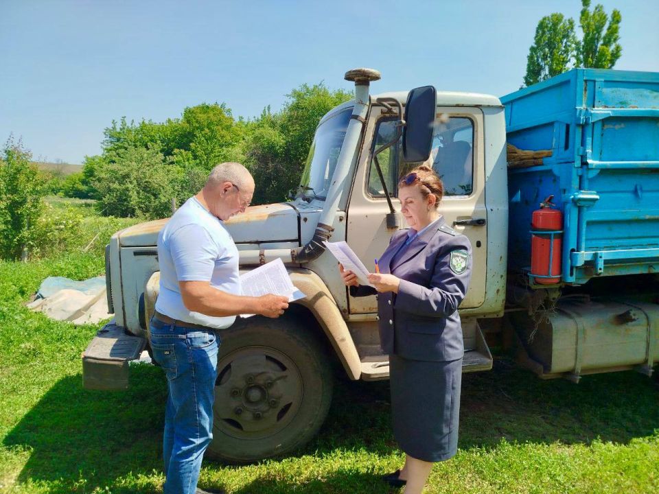 3 июня сотрудники отдела государственного земельного надзора и контроля в области обращения пестицидов и агрохимикатов по ДНР Управления Россельхознадзора по ДНР и ЛНР провели профилактические визиты по инициативе...