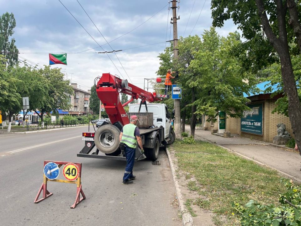  :    л       