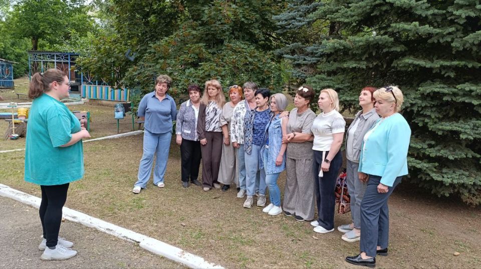         л -  . 