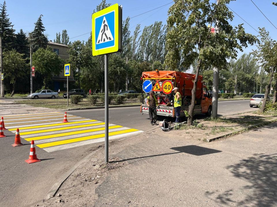  :    л       