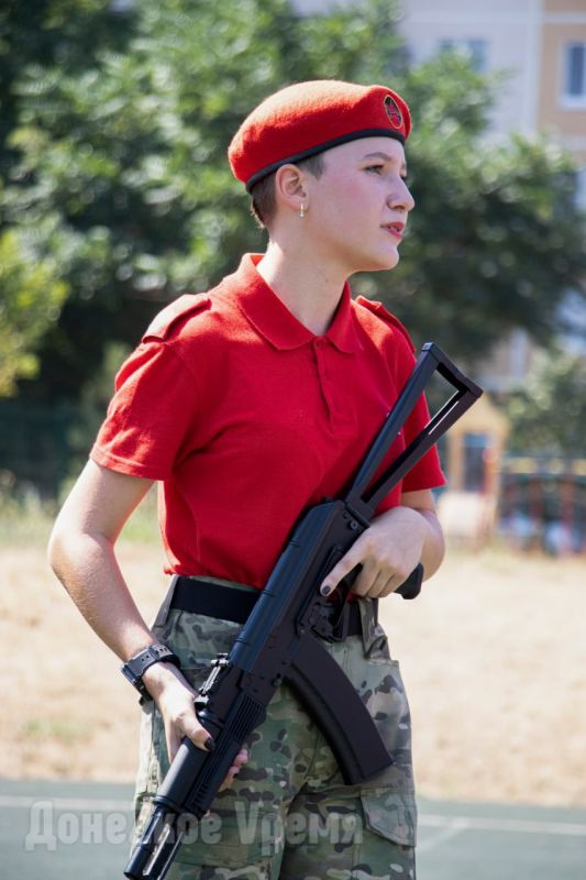 Соревновались и взрослые, и дети: в ДНР прошел отборочный этап всероссийской игры «Семейная Зарница» Соревновались и взрослые, и дети: в ДНР прошел отборочный этап всероссийской игры «Семейная Зарница»