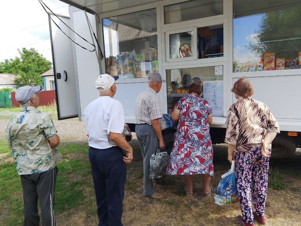 С 23 по 25 июля 2025 года осуществлена выездная торговля с использованием автомагазинов в населенных пунктах городских округов Докучаевск, Горловка, Мариуполь, Харцызск на территории г С 23 по 25 июля 2025 года осуществлена выездная торговля с использованием автомагазинов в населенных пунктах городских округов Докучаевск, Горловка, Мариуполь, Харцызск на территории г