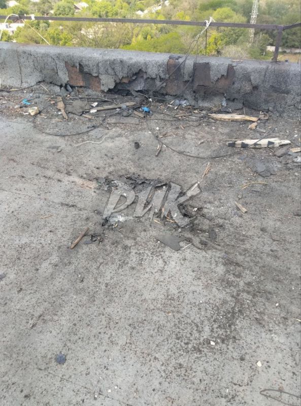  :                  (  )