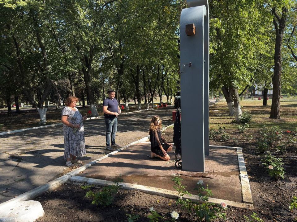 В Центрально- Городском районе Горловки почтили память невинно убиенных мирных жителей города В Центрально- Городском районе Горловки почтили память невинно убиенных мирных жителей города