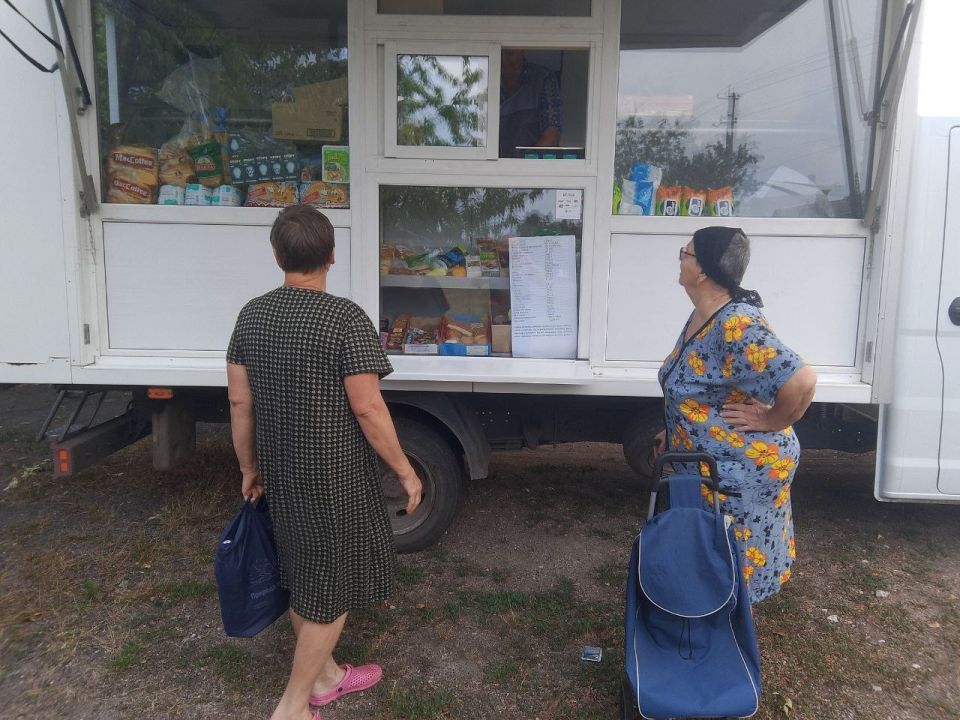 С 26 по 29 июля 2025 года осуществлена выездная торговля с использованием автомагазинов в населенных пунктах городских округов Докучаевск, Горловка, Мариуполь, Харцызск на территории  г. Авдеевка, также Волновахского... С 26 по 29 июля 2025 года осуществлена выездная торговля с использованием автомагазинов в населенных пунктах городских округов Докучаевск, Горловка, Мариуполь, Харцызск на территории  г. Авдеевка, также Волновахского...