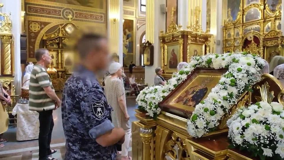 Росгвардейцы почтили память святого равноапостольного князя Владимира в ДНР