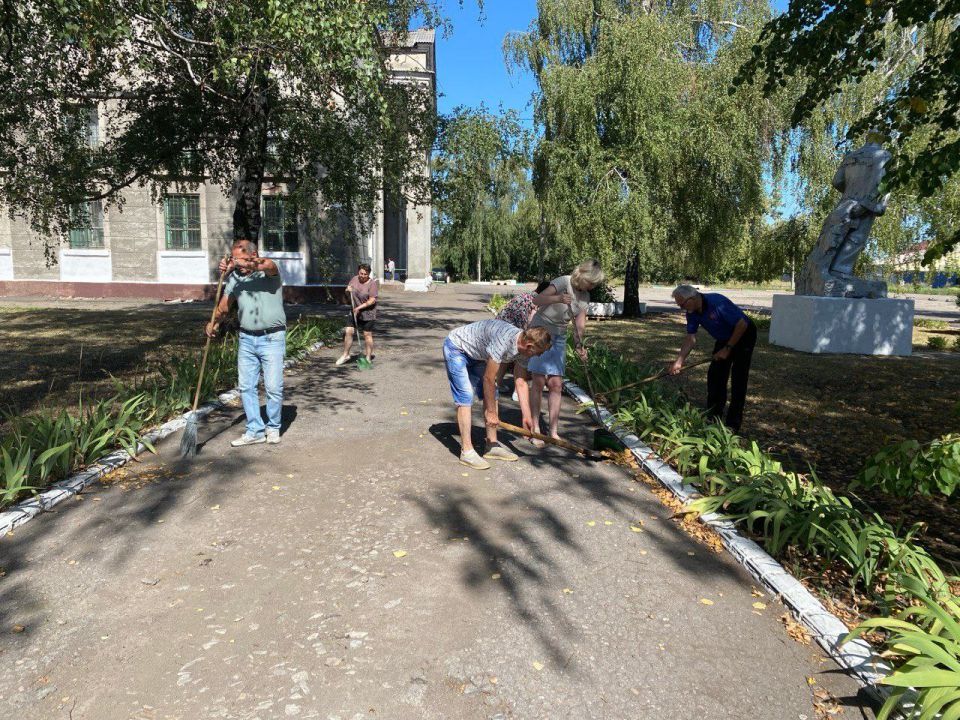 Иван Приходько: В Калининском районе Горловки продолжается всероссийский партийный проект «Единой России» «Городская среда» Иван Приходько: В Калининском районе Горловки продолжается всероссийский партийный проект «Единой России» «Городская среда»