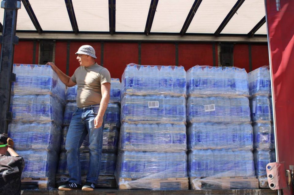 В Горловку прибыл гуманитарный конвой из Тульской области В Горловку прибыл гуманитарный конвой из Тульской области