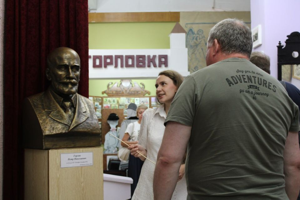  :                    ,      ...