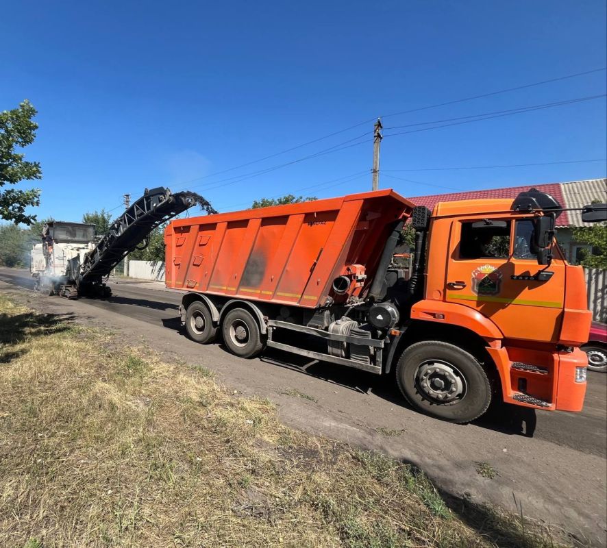 Роман Конев: О дорожных работах МУНИЦИПАЛЬНОГО УНИТАРНОГО ПРЕДПРИЯТИЯ «ПРОСТОР» АДМИНИСТРАЦИИ ГОРОДСКОГО ОКРУГА ГОРЛОВКА ДОНЕЦКОЙ НАРОДНОЙ РЕСПУБЛИКИ Роман Конев: О дорожных работах МУНИЦИПАЛЬНОГО УНИТАРНОГО ПРЕДПРИЯТИЯ «ПРОСТОР» АДМИНИСТРАЦИИ ГОРОДСКОГО ОКРУГА ГОРЛОВКА ДОНЕЦКОЙ НАРОДНОЙ РЕСПУБЛИКИ
