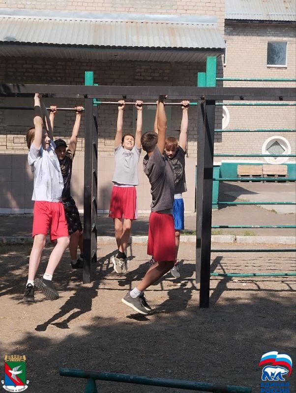 Иван Приходько: По поручению Главы Донецкой Народной Республики Дениса Владимировича Пушилина к началу учебного года откроются физкультурно-оздоровительные комплексы в Торезе и Углегорске Иван Приходько: По поручению Главы Донецкой Народной Республики Дениса Владимировича Пушилина к началу учебного года откроются физкультурно-оздоровительные комплексы в Торезе и Углегорске