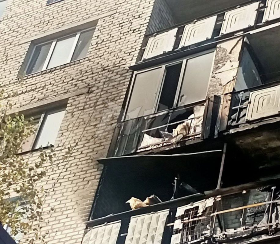 Иван Приходько: Последствия атаки БПЛА ВФУ по многоквартирному дому в жилом массиве «Комсомолец» (Никитовский район Горловки) Иван Приходько: Последствия атаки БПЛА ВФУ по многоквартирному дому в жилом массиве «Комсомолец» (Никитовский район Горловки)