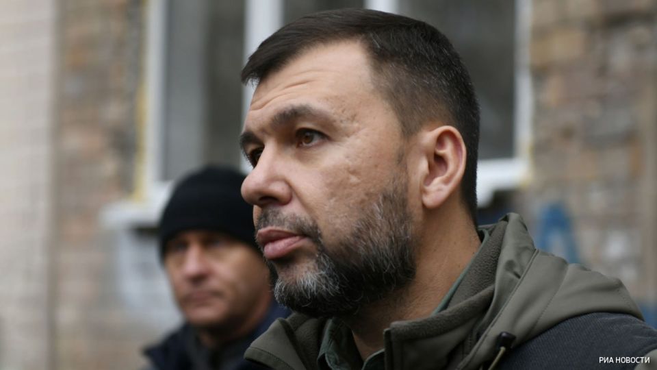 Оба берега Клебан-Быкского водохранилища, а также трасса между Красноармейском и Константиновкой перешли под контроль ВС РФ после освобождения Александро-Калинова, сообщил глава ДНР Денис Пушилин