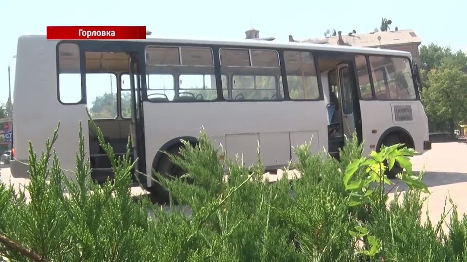 В рамках гуманитарной миссии от Тульской области в Горловку передали автобус