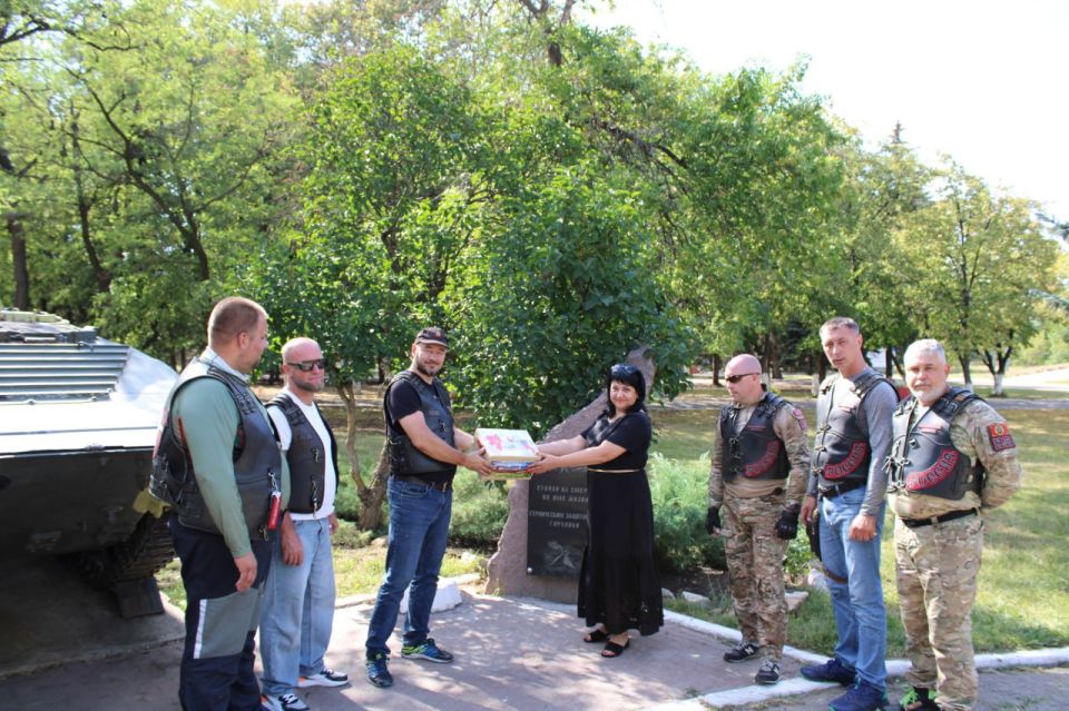 Горловку с дружеским визитом посетили представители Всероссийского мотоклуба «Ночные волки» Кузбасса Горловку с дружеским визитом посетили представители Всероссийского мотоклуба «Ночные волки» Кузбасса