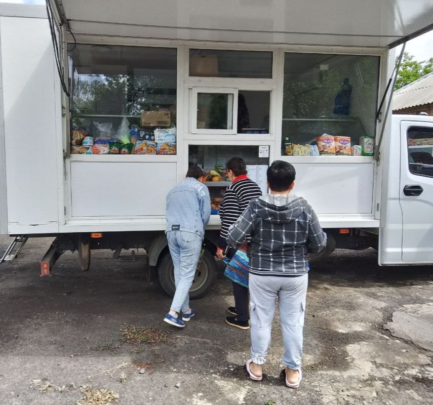 С 2 по 5 августа 2025 года осуществлена выездная торговля с использованием автомагазинов в населенных пунктах городских округов Докучаевск, Горловка, Мариуполь, Харцызск на территории  г. Авдеевка, а также Волновахского...