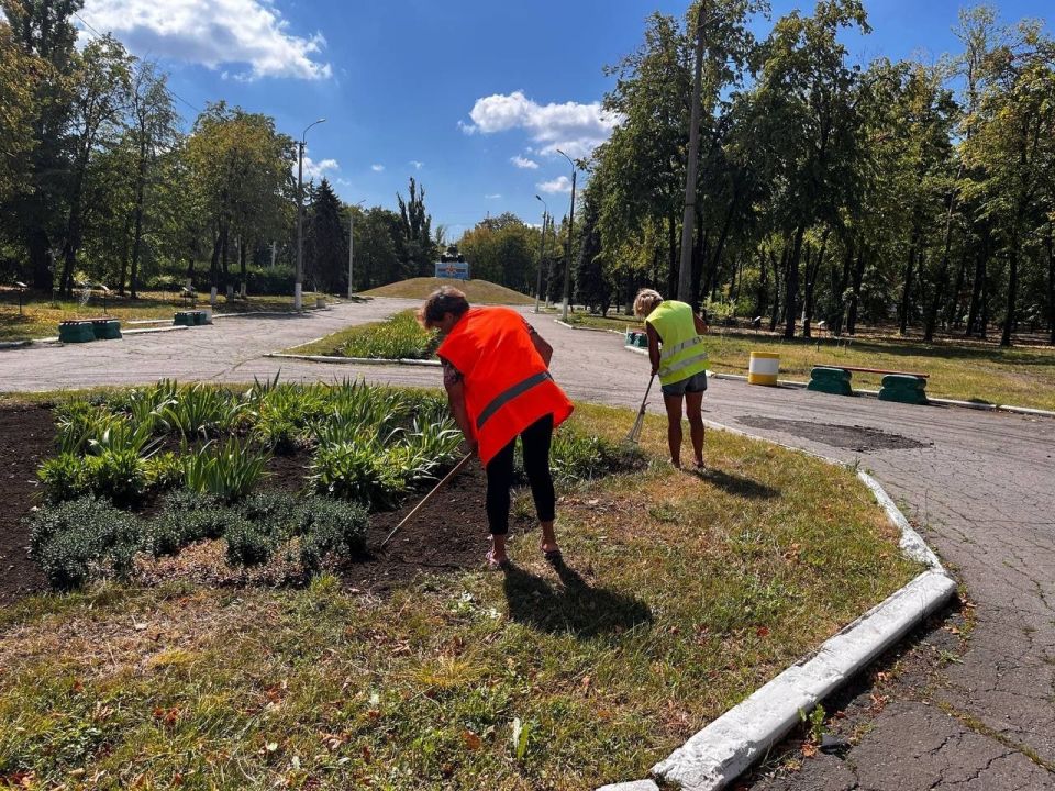 МУП «Простор» ежедневно выполняет все необходимые работы по содержанию городских улиц МУП «Простор» ежедневно выполняет все необходимые работы по содержанию городских улиц