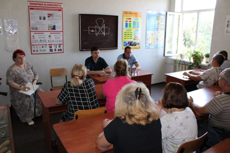 Иван Приходько: Состоялась встреча руководства администрации городского округа Горловка с трудовым коллективом Иван Приходько: Состоялась встреча руководства администрации городского округа Горловка с трудовым коллективом