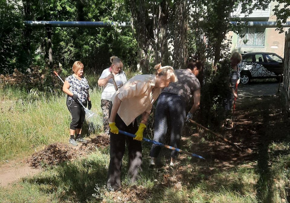 Иван Приходько: В Центрально-Городком районе Горловки продолжается всероссийский партийный проект «Единой России» «Городская среда» Иван Приходько: В Центрально-Городком районе Горловки продолжается всероссийский партийный проект «Единой России» «Городская среда»
