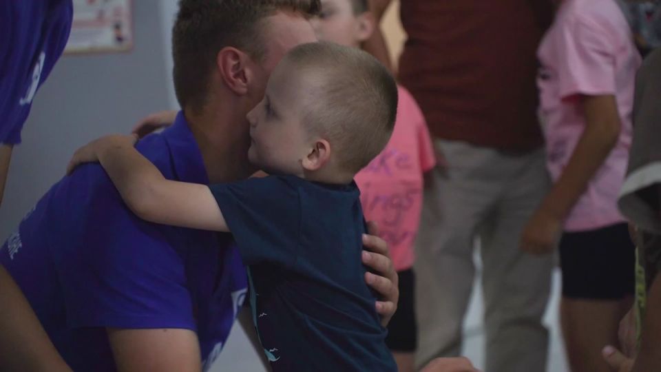 Молодёжь помогла детям в социальном центре