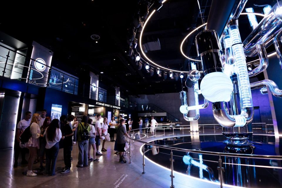 Сергей Цивилев встретился со школьниками из Донецкой народной республики Сергей Цивилев встретился со школьниками из Донецкой народной республики