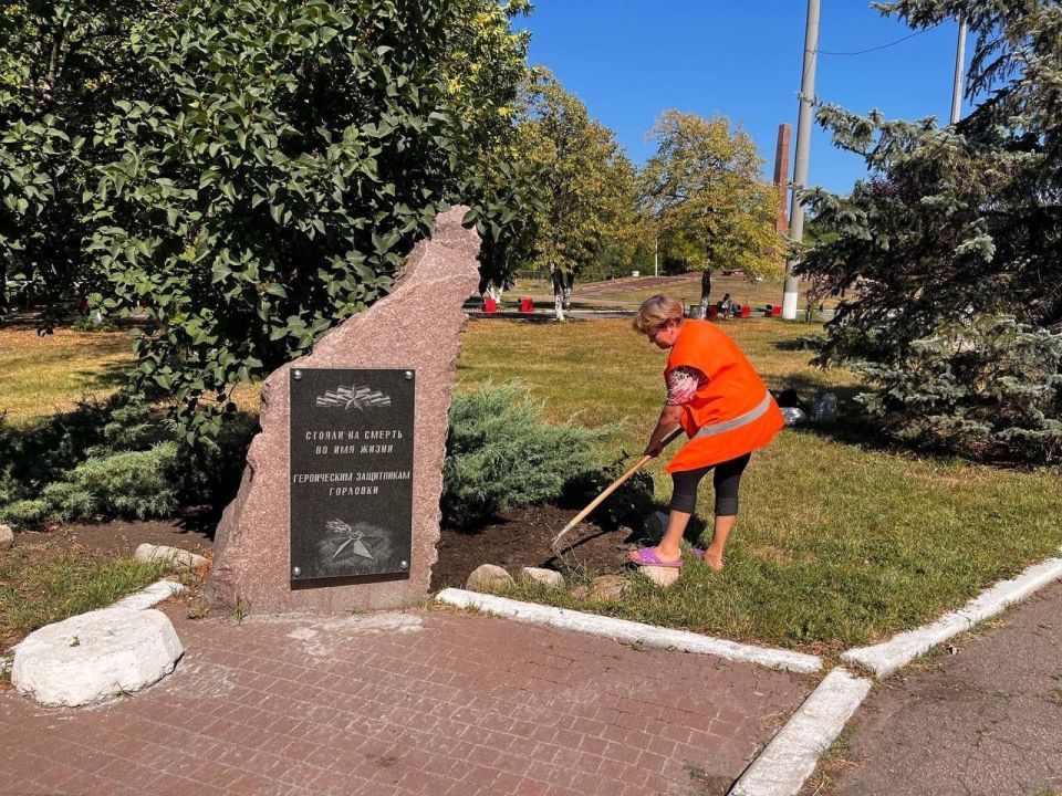 МУП «Простор» ежедневно выполняет все необходимые работы по содержанию городских улиц МУП «Простор» ежедневно выполняет все необходимые работы по содержанию городских улиц