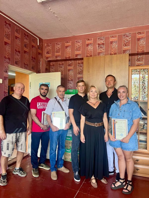 В преддверии Дня физкультурника, заведующий сектором физической культуры, спорта, туризма администрации городского округа Горловка Донецкой Народной Республики Сергей Карцев совместно с депутатом Горловского городского...