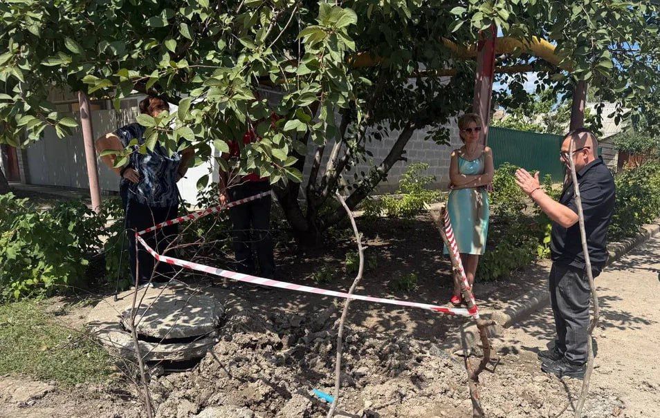 Андрей Крамар: Бьемся за воду, а параллельно работаем над устранением и других коммунальных проблем, о которых получаем сигналы: всю прошлую неделю нашим депутатским коллективом ЛДПР в Народном Совете и в наших... Андрей Крамар: Бьемся за воду, а параллельно работаем над устранением и других коммунальных проблем, о которых получаем сигналы: всю прошлую неделю нашим депутатским коллективом ЛДПР в Народном Совете и в наших...