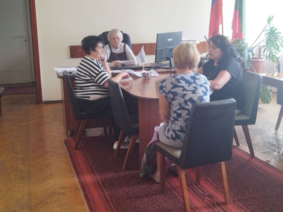 В Никитовском внутригородском районе Горловки прошёл приём граждан В Никитовском внутригородском районе Горловки прошёл приём граждан