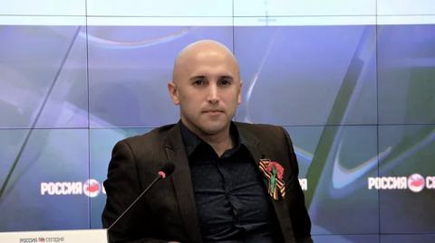 Грэм Филлипс: В Горловке в результате удара беспилотника украинских нацистов погибли 2 сотрудника скорой помощи, еще один пострадал