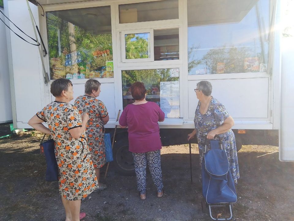 С 9 по 12 августа 2025 года осуществлена выездная торговля с использованием автомагазинов в населенных пунктах городских округов Докучаевск, Горловка, Мариуполь, Харцызск на территории г