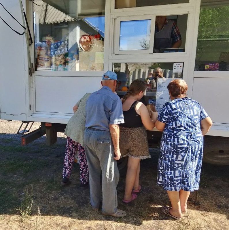 С 9 по 12 августа 2025 года осуществлена выездная торговля с использованием автомагазинов в населенных пунктах городских округов Докучаевск, Горловка, Мариуполь, Харцызск на территории г С 9 по 12 августа 2025 года осуществлена выездная торговля с использованием автомагазинов в населенных пунктах городских округов Докучаевск, Горловка, Мариуполь, Харцызск на территории г