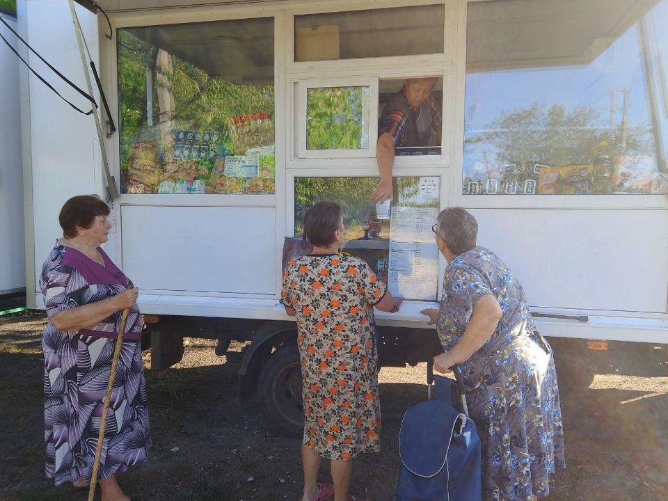 С 9 по 12 августа 2025 года осуществлена выездная торговля с использованием автомагазинов в населенных пунктах городских округов Докучаевск, Горловка, Мариуполь, Харцызск на территории г С 9 по 12 августа 2025 года осуществлена выездная торговля с использованием автомагазинов в населенных пунктах городских округов Докучаевск, Горловка, Мариуполь, Харцызск на территории г