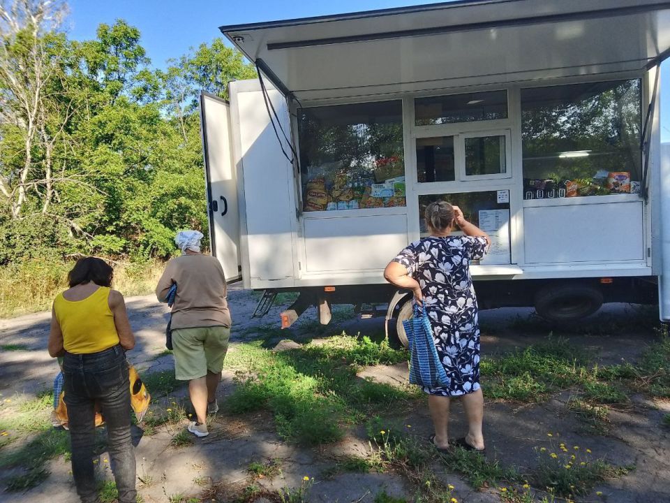 С 9 по 12 августа 2025 года осуществлена выездная торговля с использованием автомагазинов в населенных пунктах городских округов Докучаевск, Горловка, Мариуполь, Харцызск на территории г С 9 по 12 августа 2025 года осуществлена выездная торговля с использованием автомагазинов в населенных пунктах городских округов Докучаевск, Горловка, Мариуполь, Харцызск на территории г