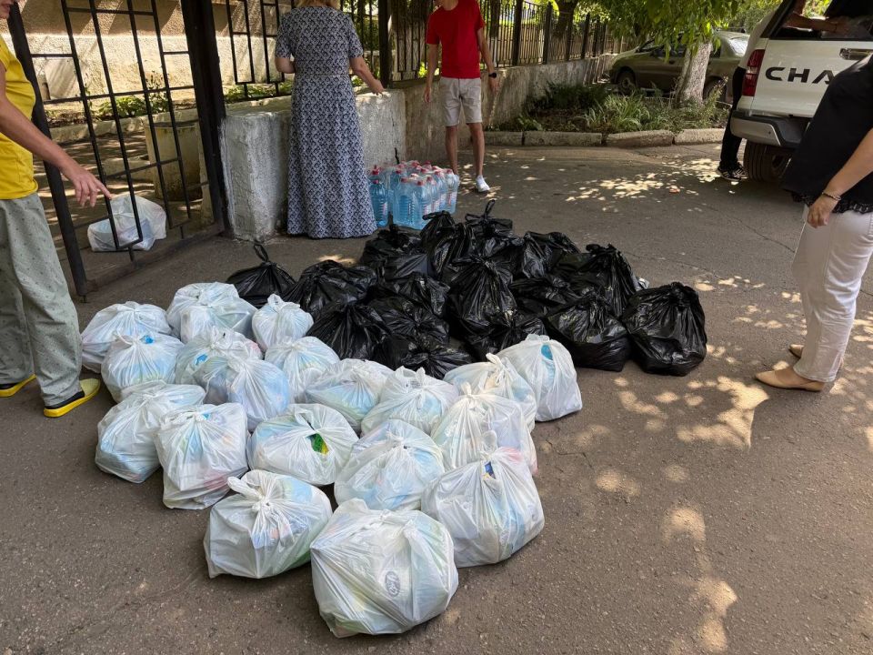 Денис Машков: Сегодня, 14 августа, вместе с коллегами Евгением Белашевым и Мариной Каплянок , посетили город Горловка с гуманитарной миссией Денис Машков: Сегодня, 14 августа, вместе с коллегами Евгением Белашевым и Мариной Каплянок , посетили город Горловка с гуманитарной миссией