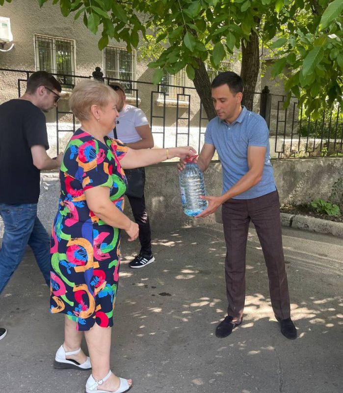 Денис Машков: Сегодня, 14 августа, вместе с коллегами Евгением Белашевым и Мариной Каплянок , посетили город Горловка с гуманитарной миссией Денис Машков: Сегодня, 14 августа, вместе с коллегами Евгением Белашевым и Мариной Каплянок , посетили город Горловка с гуманитарной миссией