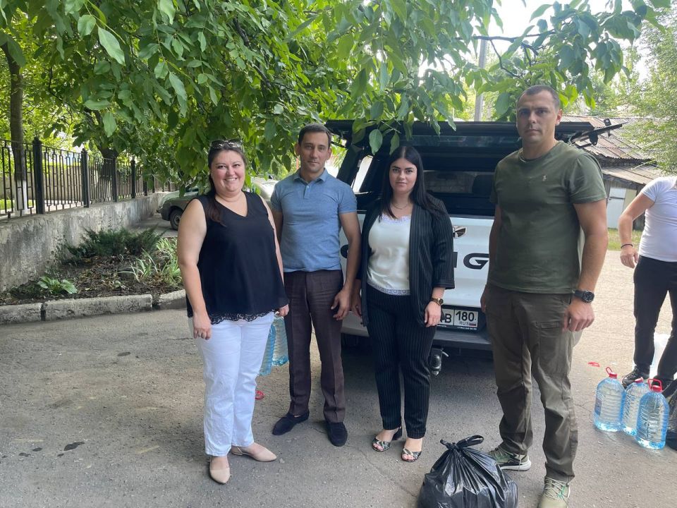 Денис Машков: Сегодня, 14 августа, вместе с коллегами Евгением Белашевым и Мариной Каплянок , посетили город Горловка с гуманитарной миссией