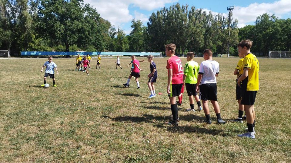 Иван Приходько: В рамках реализации партийного проекта Единой России «Детский спорт» в Горловке проведен мастер-класс по футболу Иван Приходько: В рамках реализации партийного проекта Единой России «Детский спорт» в Горловке проведен мастер-класс по футболу