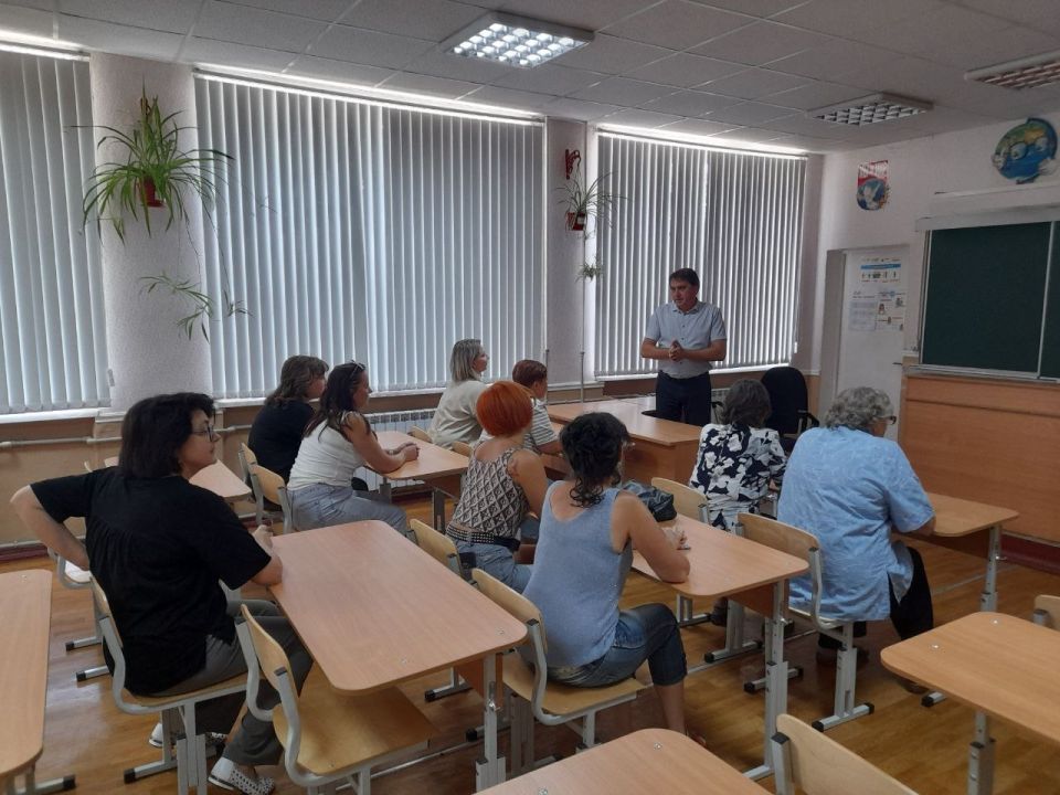  :   .         -  ,         ,     ...