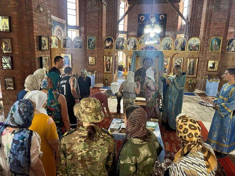 «Одна из самых любимых в народе»: В храмах Горловской епархии проходит Крестный ход с Иверской иконой Божией Матери «Одна из самых любимых в народе»: В храмах Горловской епархии проходит Крестный ход с Иверской иконой Божией Матери