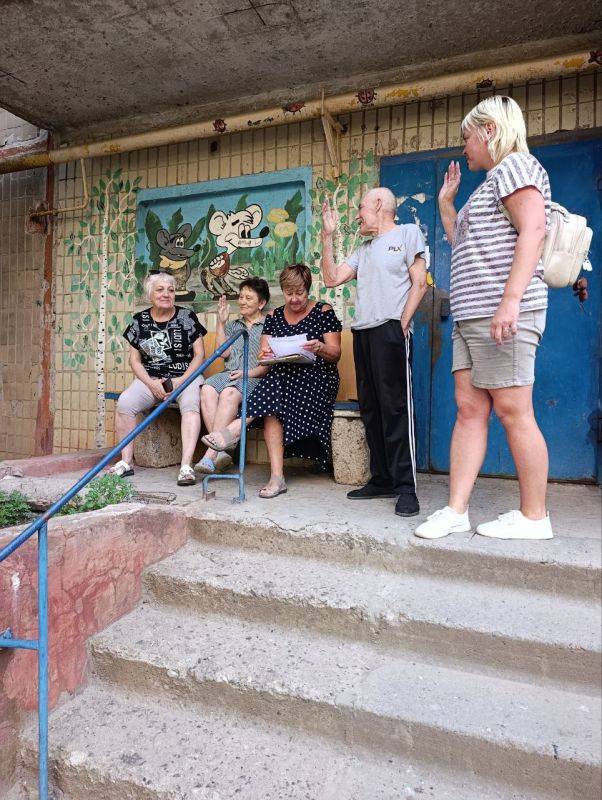 Иван Приходько: В Горловке активно ведется работа по выбору старших по домам в рамках реализации партийного проекта «Управдом» от Единой России Иван Приходько: В Горловке активно ведется работа по выбору старших по домам в рамках реализации партийного проекта «Управдом» от Единой России