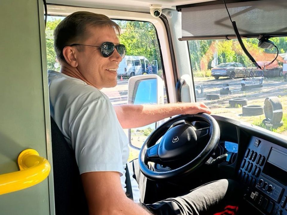 Более 300 вакантных мест для водителей общественного транспорта предлагают в ДНР муниципальные предприятия