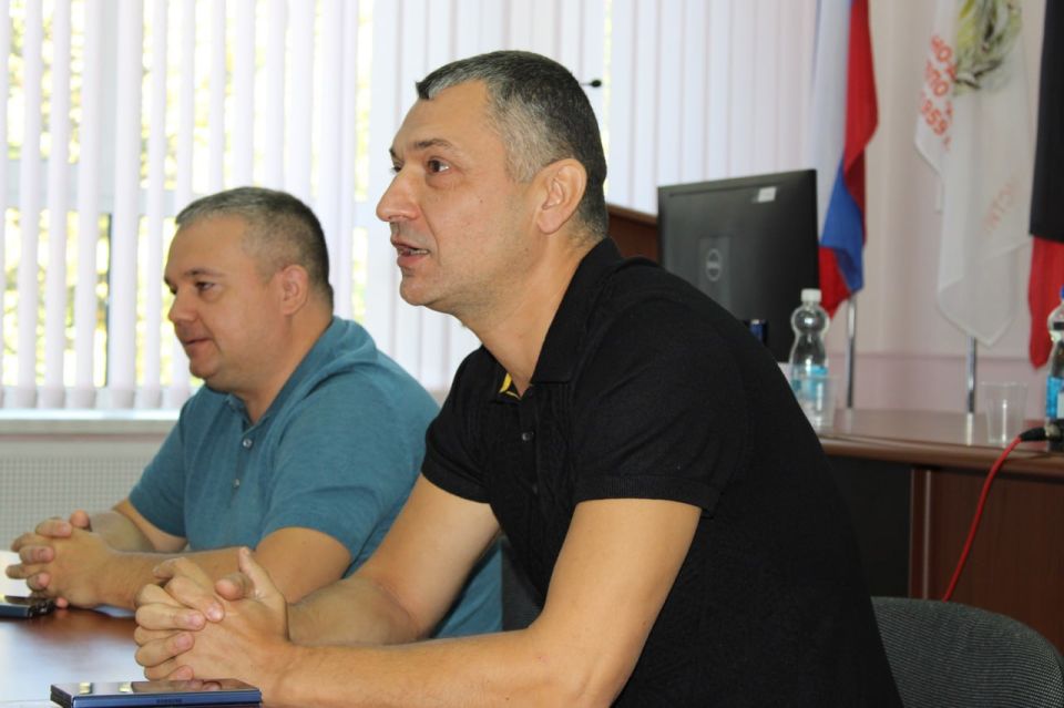 Роман Конев: Состоялась встреча руководства администрации городского округа Горловка с жителями Горловки Роман Конев: Состоялась встреча руководства администрации городского округа Горловка с жителями Горловки