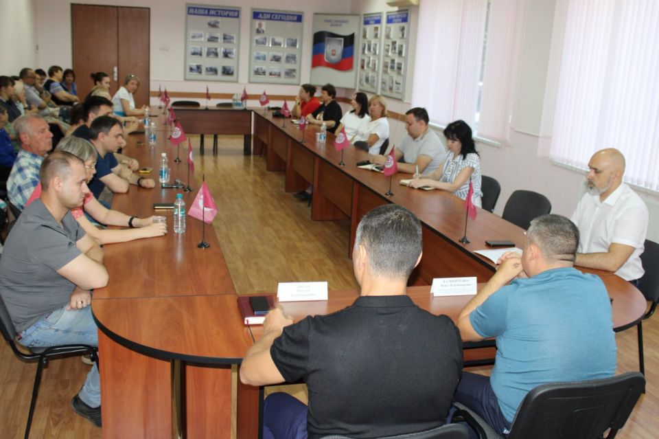 Иван Приходько: Состоялась встреча руководства администрации городского округа Горловка с жителями Горловки Иван Приходько: Состоялась встреча руководства администрации городского округа Горловка с жителями Горловки