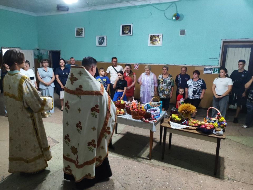 Иван Приходько: В Калининском районе Горловки в рамках проекта Единой России «Российское село» прошло праздничное мероприятие «Яблочный спас» Иван Приходько: В Калининском районе Горловки в рамках проекта Единой России «Российское село» прошло праздничное мероприятие «Яблочный спас»