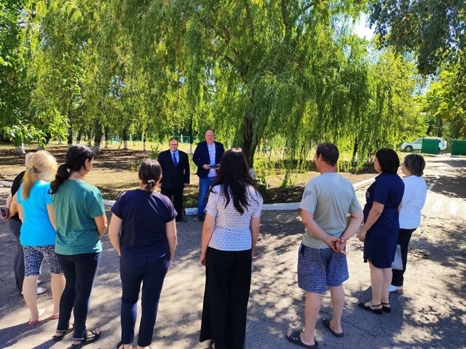 Иван Приходько: В Калининском внутригородском районе прошла встреча с трудовым коллективом